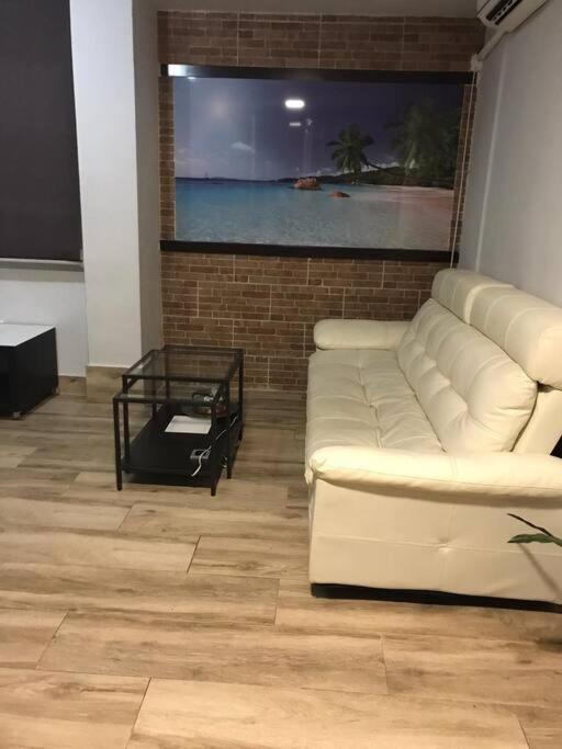Precioso Apartamento 3 Habitaciones. Con Patio. Camas Kültér fotó