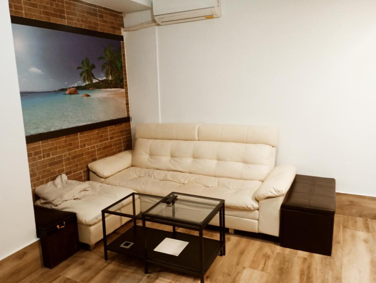 Precioso Apartamento 3 Habitaciones. Con Patio. Camas Kültér fotó